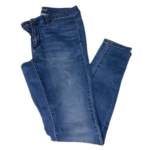 Universal Thread Mid Rise Jegging. Size 12/31 Long.